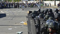 Tkooodnci zasahují proti demonstrantm v Brazílii (20.6. 2013)