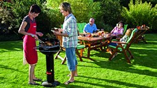 Obrázky s grilováním v�t�inou vypadají ký�ovit�. Jen�e ono to tak pohodov�...