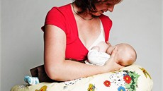 Mnohé matky vdí, e kojení nemusí být tak snadné, jak si pedstavovaly (ilustraní foto).