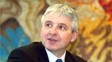 Ministr prmyslu a obchodu Jií Rusnok pi návtv budoucí výrobny chloru ve