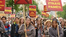 Centrem Prahy pro�el pr�vod, který je sou�ástí kampan� Proti ztrát� pam�ti