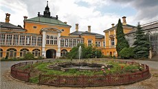 Památkov� chrán�ný zámek ve Sv�tlé nad Sázavou byl na prodej od lo�ského roku. Obchod se poda�ilo dokon�it v minulém týdnu.