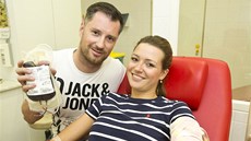 Herec Petr Vágner je zku�ený záchraná�, p�i odb�ru krve povzbuzoval Evu...