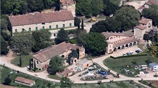 Angelina Jolie a Brad Pitt koupili v jiní Francii zámek Miraval, který celý...