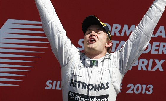 DOKÁZAL JSEM TO. Nmec Nico Rosberg se raduje z triumfu ve Velké cen Británie