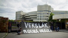 Protest proti bourání hotelu Praha probhlo u nkolik.