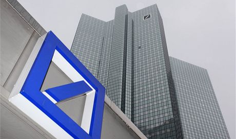 Deutsche Bank suují skandály. Ilustraní foto