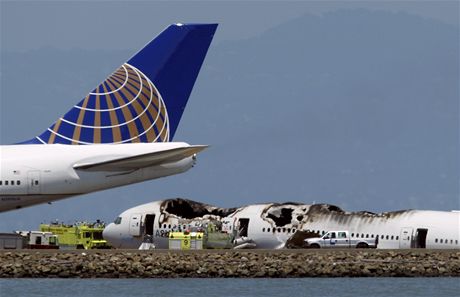 Co dlat pi letecké katastrof a která místa jsou v letadle nejbezpenjí?