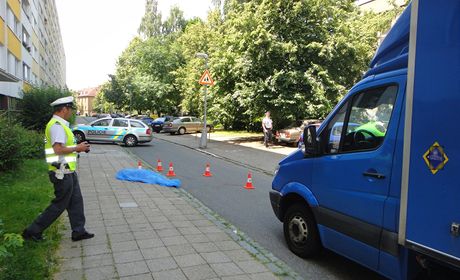 Smrtelná nehoda se stala v ulici Polní v Hradci Králové. (8. 7. 2013)