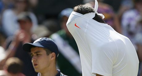 KDO SE TO SCHOVV? Semifinalista Wimbledonu Juan Martn del Potro po prohranm