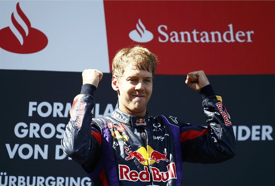 KONEN. Nmecký pilot Sebastian Vettel ze stáje Red Bull poprvé vyhrál domácí