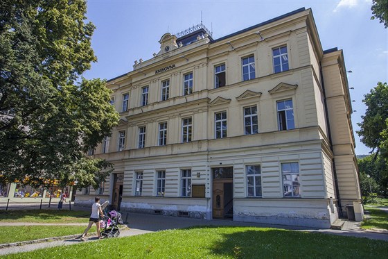 Budovu v parku Komenského, odkud se letos pesthovala krajská knihovna, eká v pítím roce rekonstrukce za 24 milion korun.