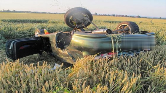 Rychlá jízda zejm zpsobila nehodu osobního auta na Prostjovsku. Po