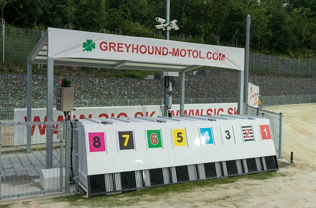 Místo luxusu pro chrty moderní stadion. Závodiště v Motole čeká velká proměna