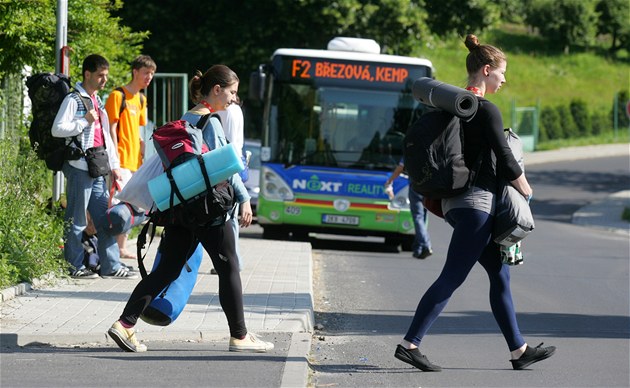 Festivalovým Varům uleví hromadná doprava, autobusy svezou lidi zdarma