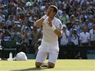 V EXTÁZI. Britský tenista Andy Murray vyhrál Wimbledon.