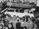 Chevrolet Corvette se pedstavil na slavné výstav Motorama v roce 1953.