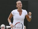 HOTOVO. eská tenistka Petra Kvitová slaví vítzství v osmifinále Wimbledonu.