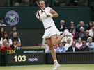 TAK JAK? Petra Kvitová v průběhu čtvrtfinále Wimbledonu proti Kirsten