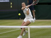 TAK JAK? Petra Kvitov v prbhu tvrtfinle Wimbledonu proti Kirsten