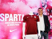 V TOM BUDEME HRT. Nov kapitn sparanskch fotbalist David Lafata pzuje u...