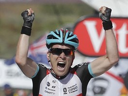 Belgický cyklista Jan Bakelants vítzí ve druhé etap Tour de France ped...