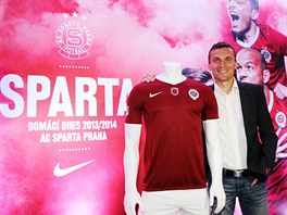 V TOM BUDEME HRT. Nov kapitn sparanskch fotbalist David Lafata pzuje u...