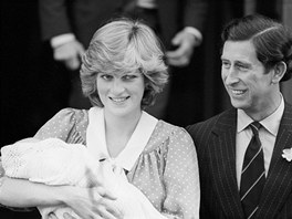 Princezna Diana, princ Charles a jejich prvorozený syn William (22. června 1982)