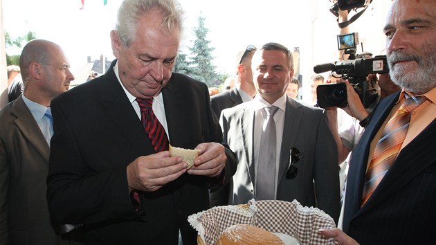 Prezident Milo Zeman v Osvtimanech (4. ervence 2013)