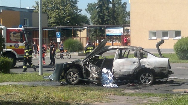 Auto mstskho zastupitele Marka Rakovskho, kter vybuchlo v ter rno v iaru nad Hronom