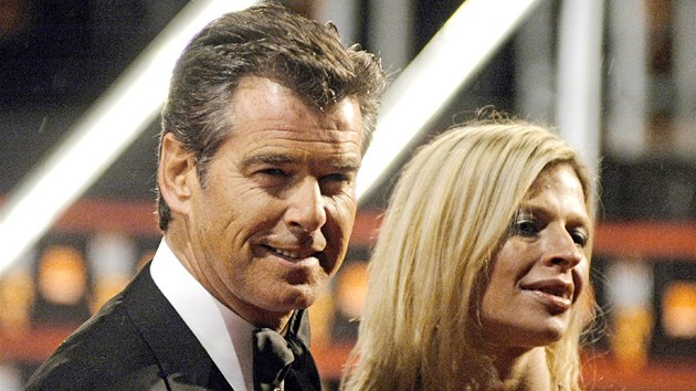 Pierce Brosnan se svou adoptivn dcerou Charlotte