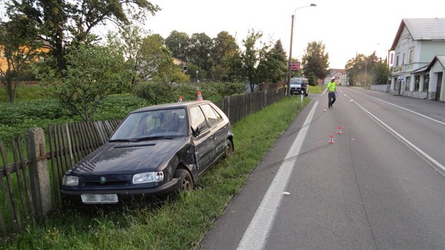 Nehoda v Rapotn na umpersku, pi n opil idi vytlail ze silnice protijedouc vz.