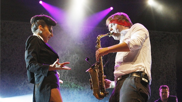 Z vystoupen Parov Stelar Band na festivalu Rock for People (3. ervence 2013)