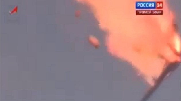 Výbuch ruské rakety Proton-M na záběrech ruské stanice  Rossija 24