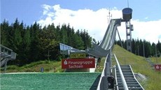 Nejmodern�j�í skokanský m�stek Evropy je ve Vogtland Aren� v Klingenthalu.
