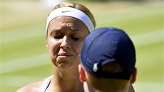 PLÁ. Nmecká tenistka Sabine Lisická pláe bhem finále Wimbledonu.