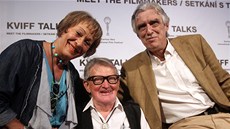 Vojt�ch Jasný, Drahomíra Hofmanová a Pavel Pavlovský na setkání s noviná�i k...