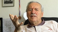 Psycholog Rostislav Nesnídal upozor�uje, �e p�es léto bývá na sídli�tích plno