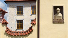 Skladatel Bed�ich Smetana �il v R��kových Lhoticích v letech 1835 a� 1843.