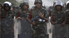 Egyptská armáda odstavila prezidenta Mursího od moci.