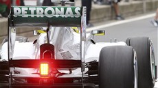 Nico Rosberg a jeho mercedes p�i tréninku na Velkou cenu N�mecka.