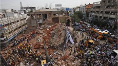 V troskách hotelu City Light na pedmstí Hajdarábádu zahynulo nejmén deset