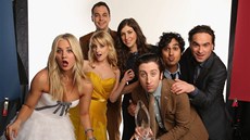 Herci ze seriálu Teorie velkého tesku: Kaley Cuoco, Melissa Rauchová, Jim...