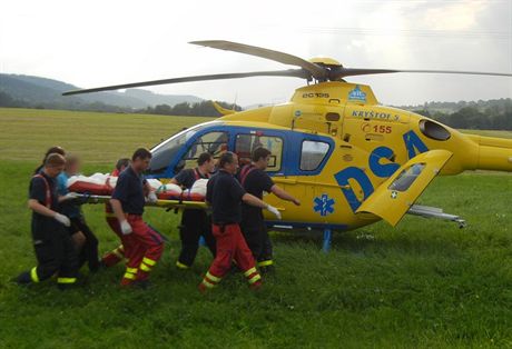 U nehody u Liova zasahoval i záchranáský vrtulník (ilustraní snímek)