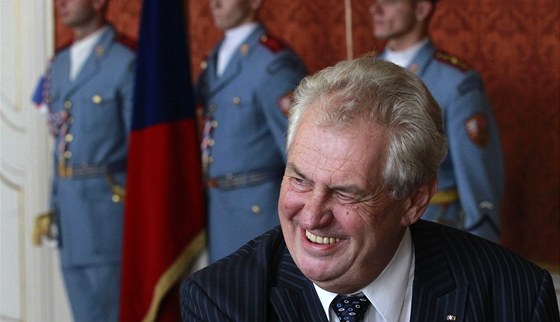 eský prezident Milo Zeman pi jmenování Rusnokovy vlády (10. ervence 2013)