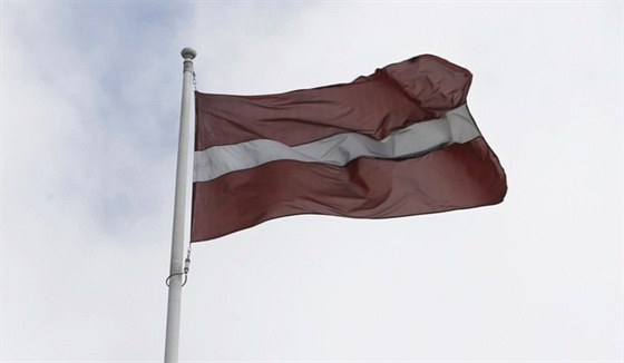 Lotyská vlajka