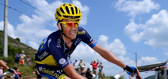 panlský cyklista Alberto Contador ve sjezdu z Col de Manse