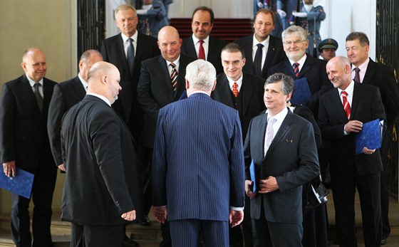 Prezident Milo Zeman jmenoval nové ministry Rusnokovy vlády. (10. ervence...