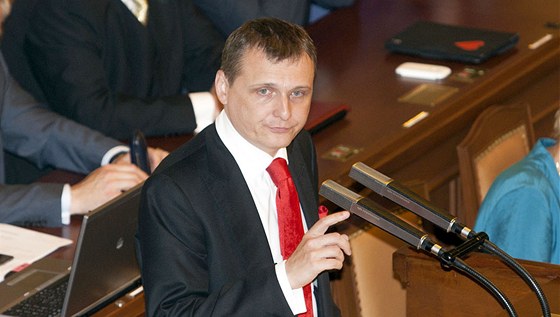 Poslanec VV Vít Bárta hovoí pi jednání Snmovny. (17. ervence 2013)