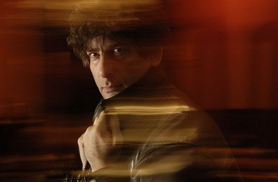 Neil Gaiman vyslyel pání fanouk a pipravuje na letoní podzim nového...
